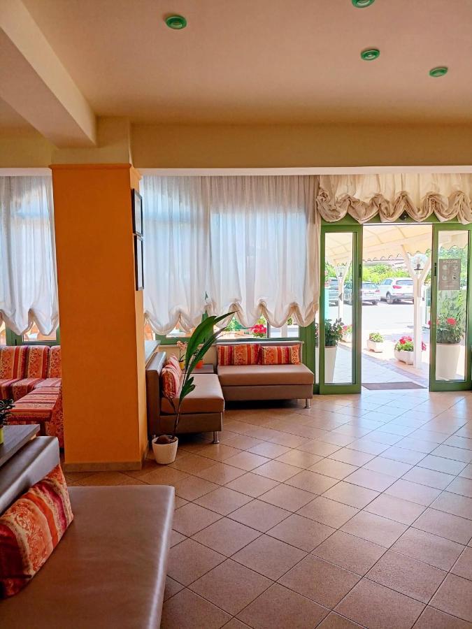 מילאנו מריטימה Costa Del Sole Only Room מראה חיצוני תמונה
