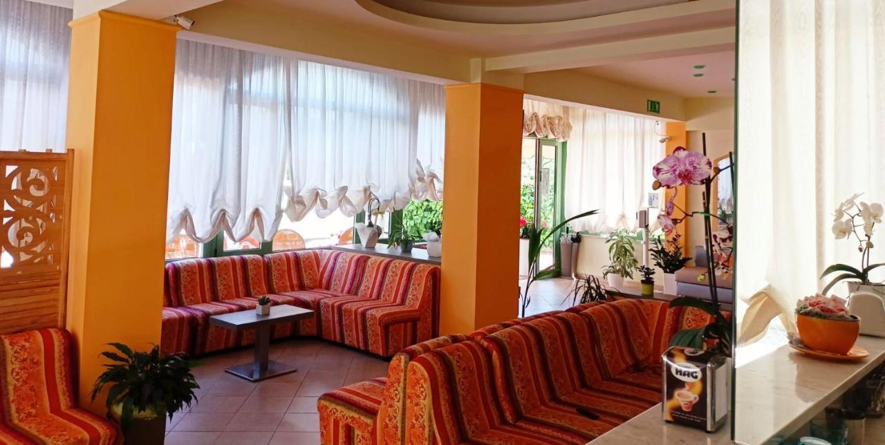 מילאנו מריטימה Costa Del Sole Only Room מראה חיצוני תמונה