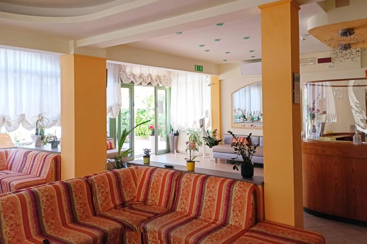 מילאנו מריטימה Costa Del Sole Only Room מראה חיצוני תמונה